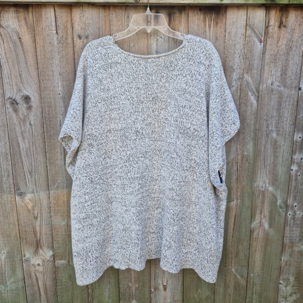 Roots One Size Sweater Vest Poncho (XL) - Picture 2 of 7